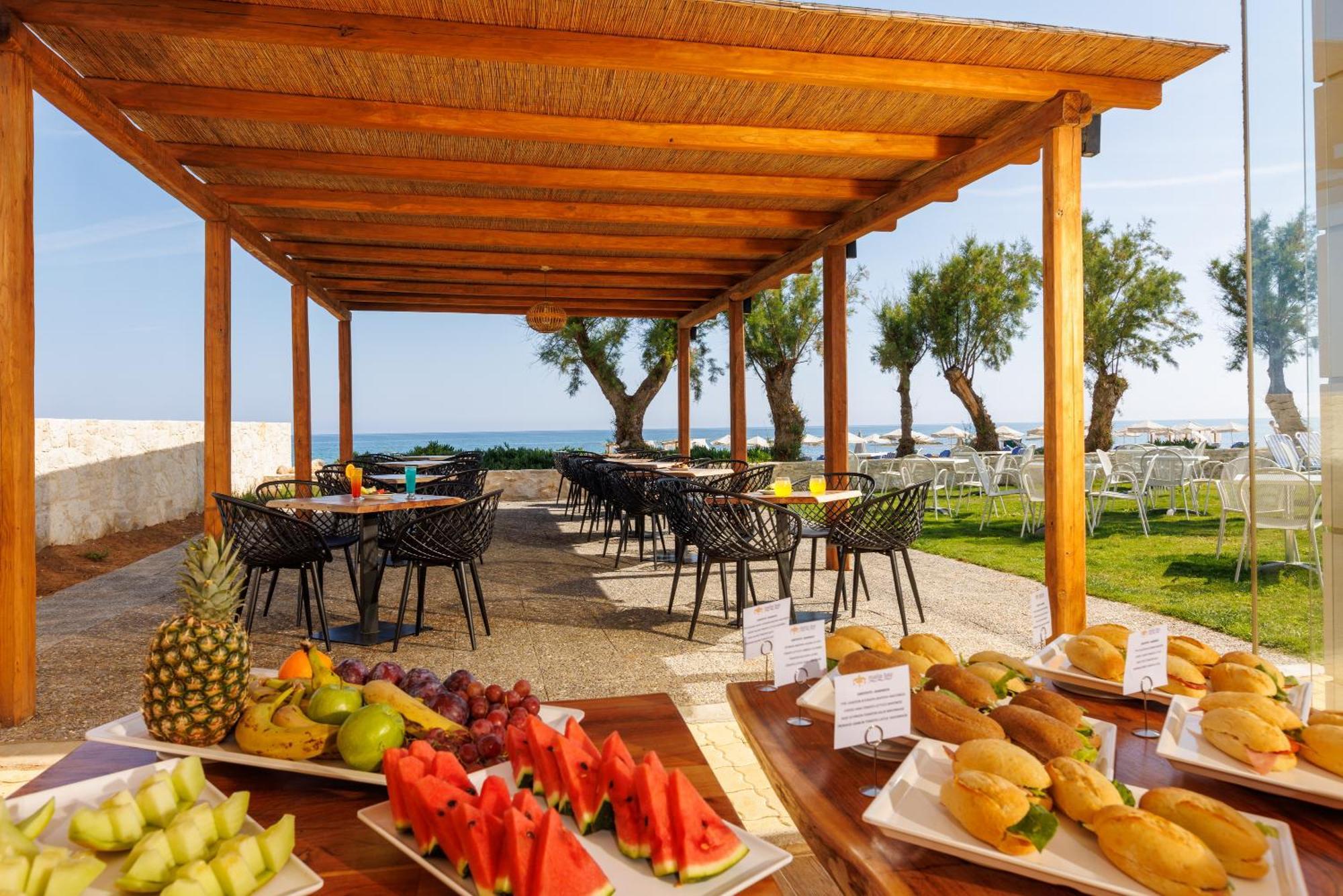 Malia Bay Beach Hotel & Bungalows Екстериор снимка