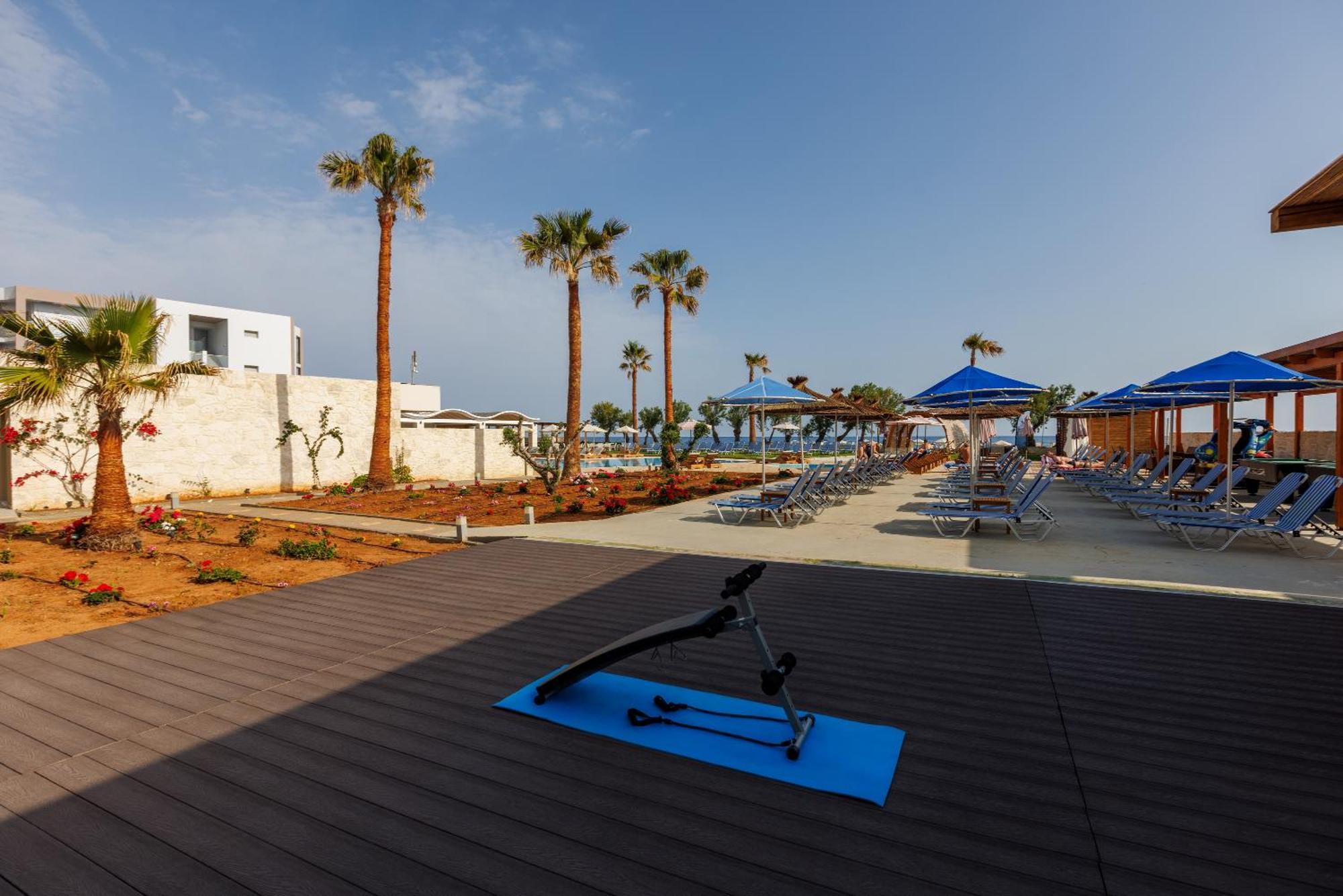Malia Bay Beach Hotel & Bungalows Екстериор снимка
