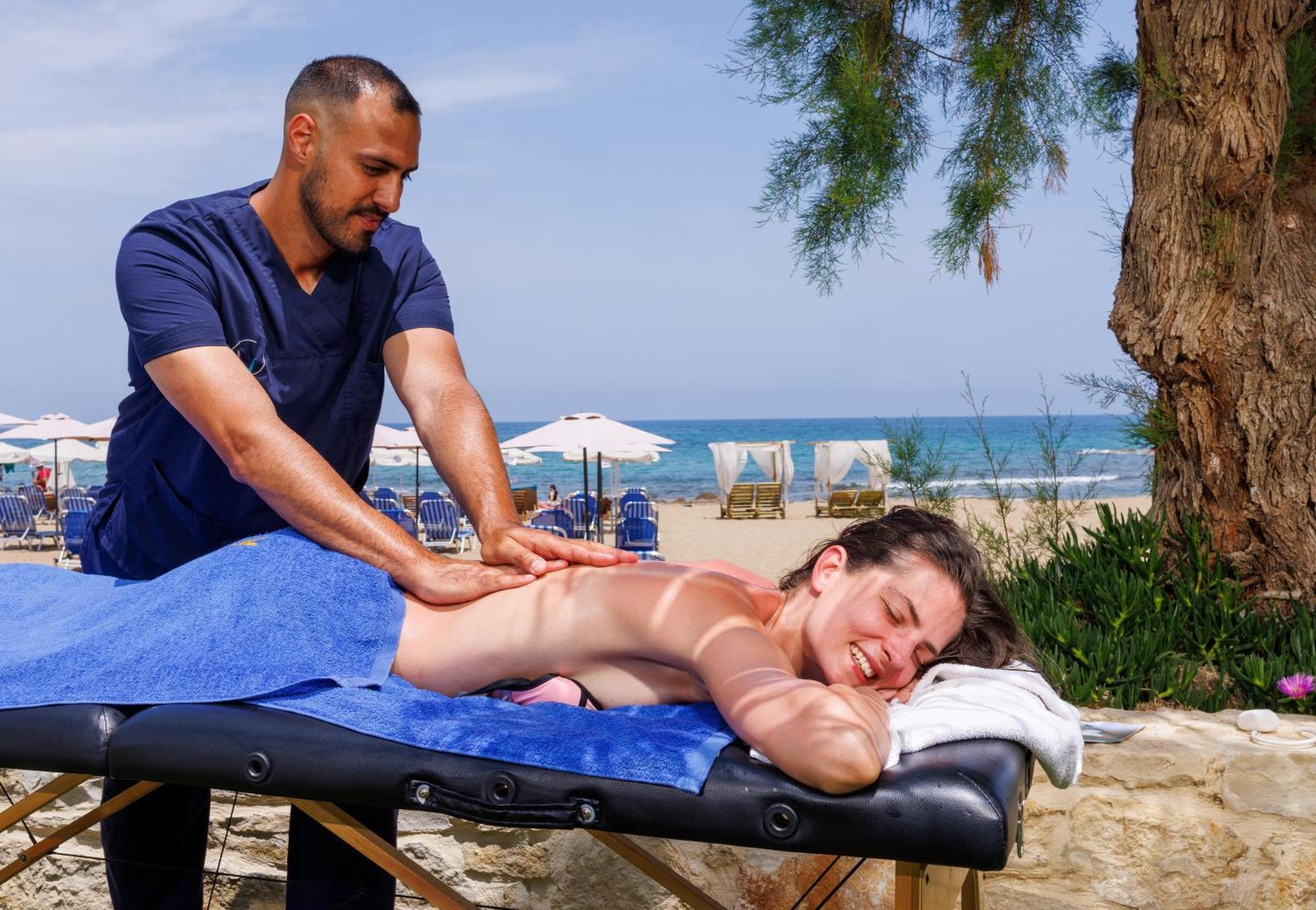Malia Bay Beach Hotel & Bungalows Екстериор снимка