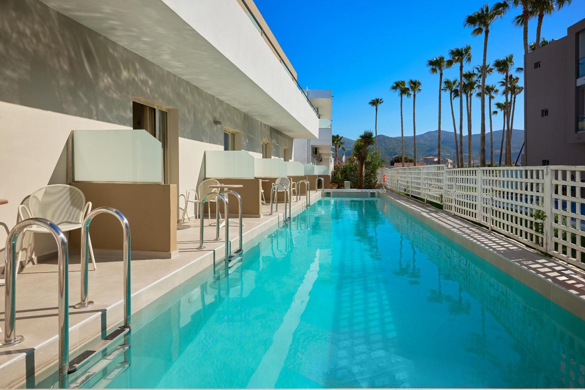 Malia Bay Beach Hotel & Bungalows Екстериор снимка