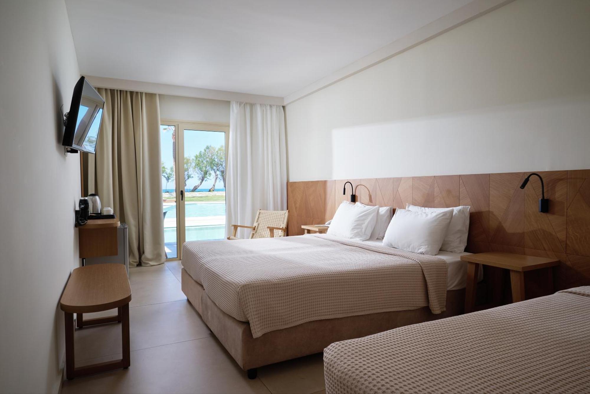 Malia Bay Beach Hotel & Bungalows Екстериор снимка