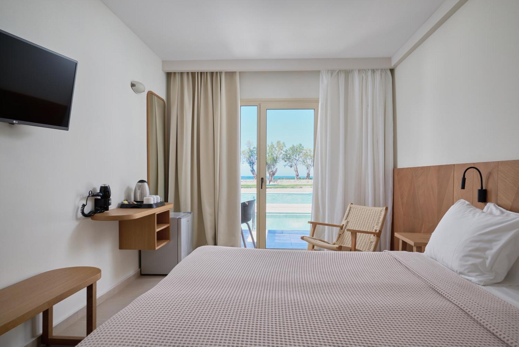 Malia Bay Beach Hotel & Bungalows Екстериор снимка